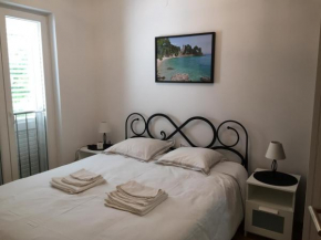 Отель Jelena Apartments  Бол